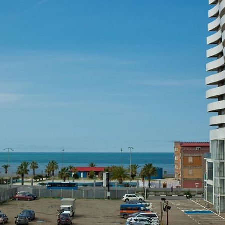 Rezal Plaza Batumi Apartment Екстериор снимка